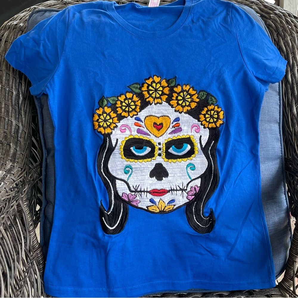 NWOT - Catrina T-Shirt